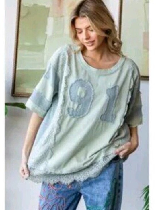 Oli & Hali Tops - OLI & HALI Gray Patchwork Mixed Media Waffle Knit Oversized Boxy Top XL Varsity